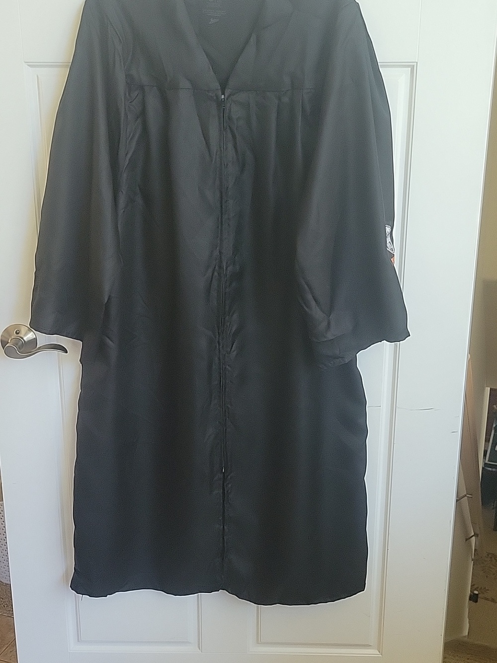 Oregon State Beaver Black Graduation Gown For Bachelor's Degree